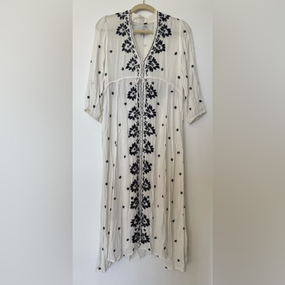 Free People dress embroidered perfect coverup or boho dress in size small S